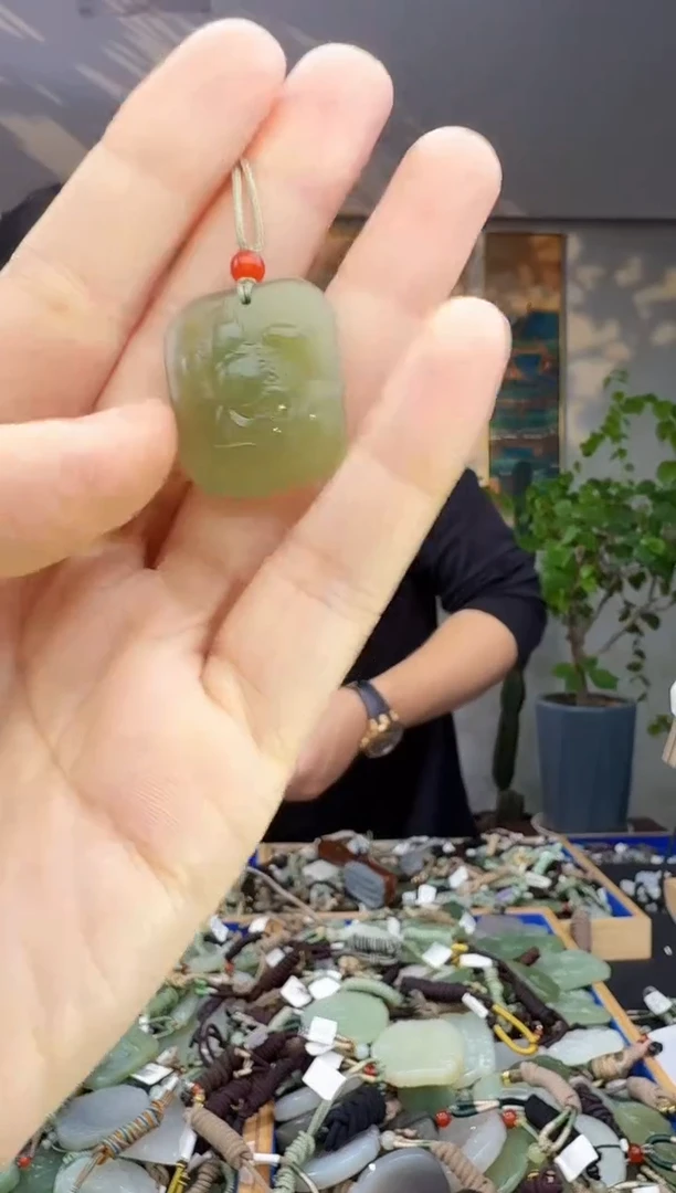 未镶嵌和田玉挂件拍一发一