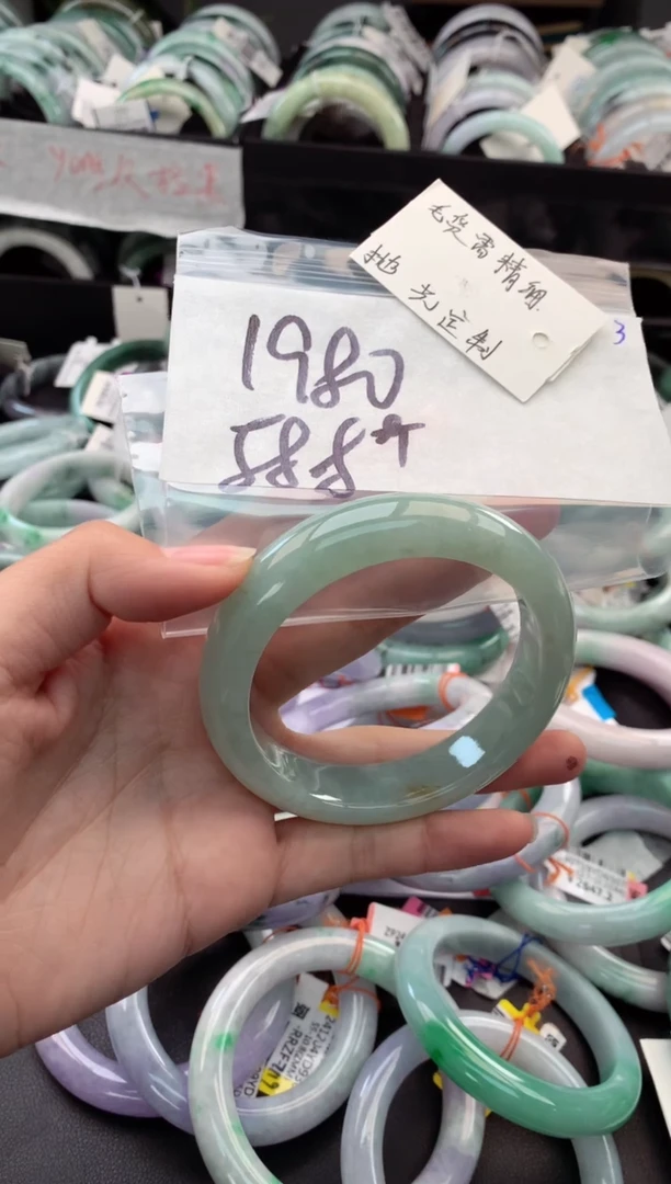 【闪购商品】定制翡翠未镶嵌毛货需精细抛光+多人