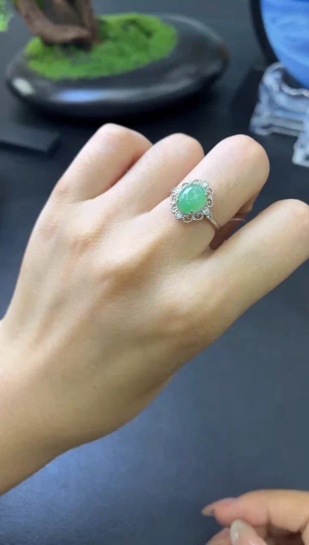 翡翠戒指银S925镶嵌戒指