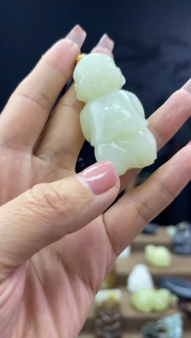 颈饰未镶嵌和田玉1