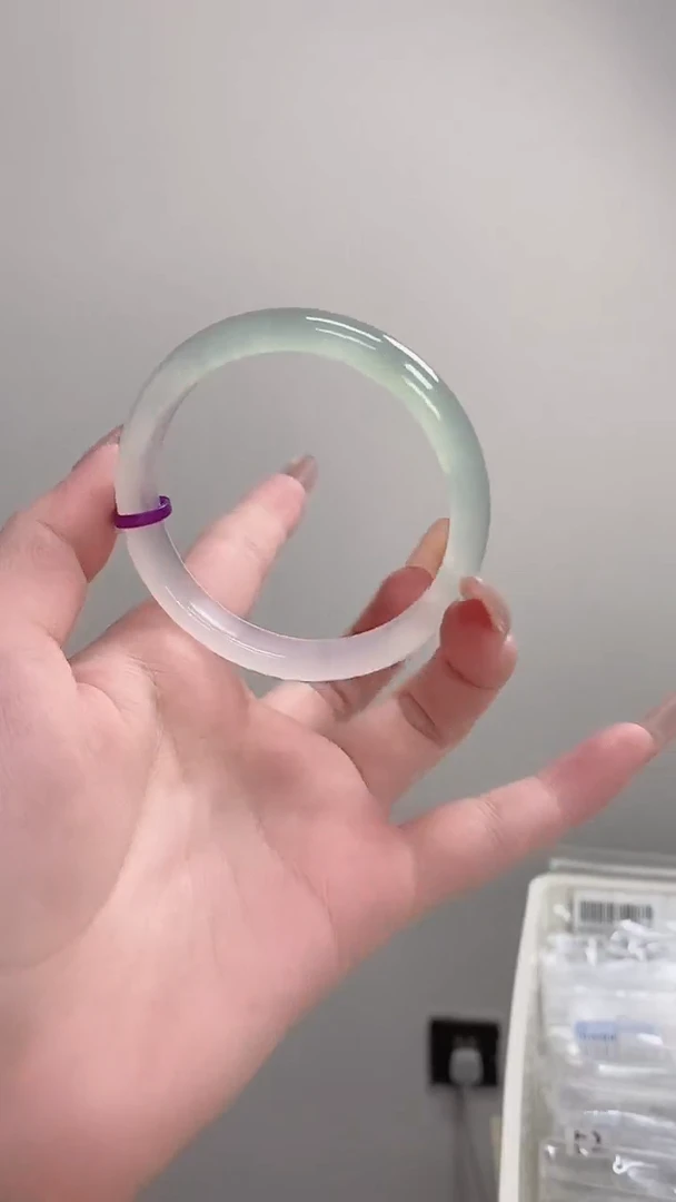 手镯玛瑙/玉髓未镶嵌53-54正圈半山水