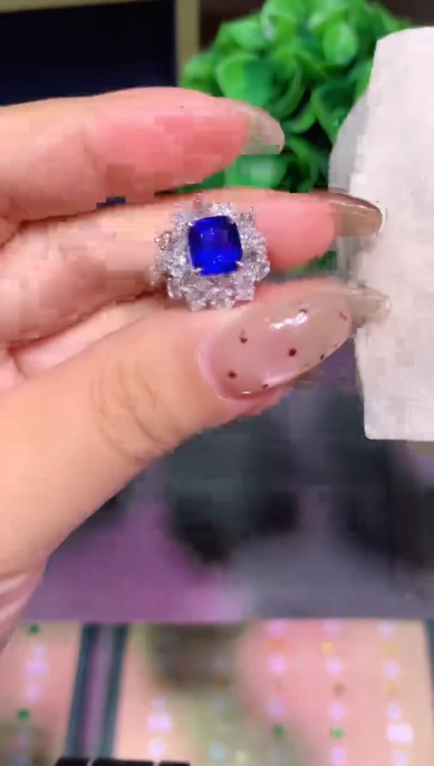 戒指蓝宝石18K金镶嵌3.03CT