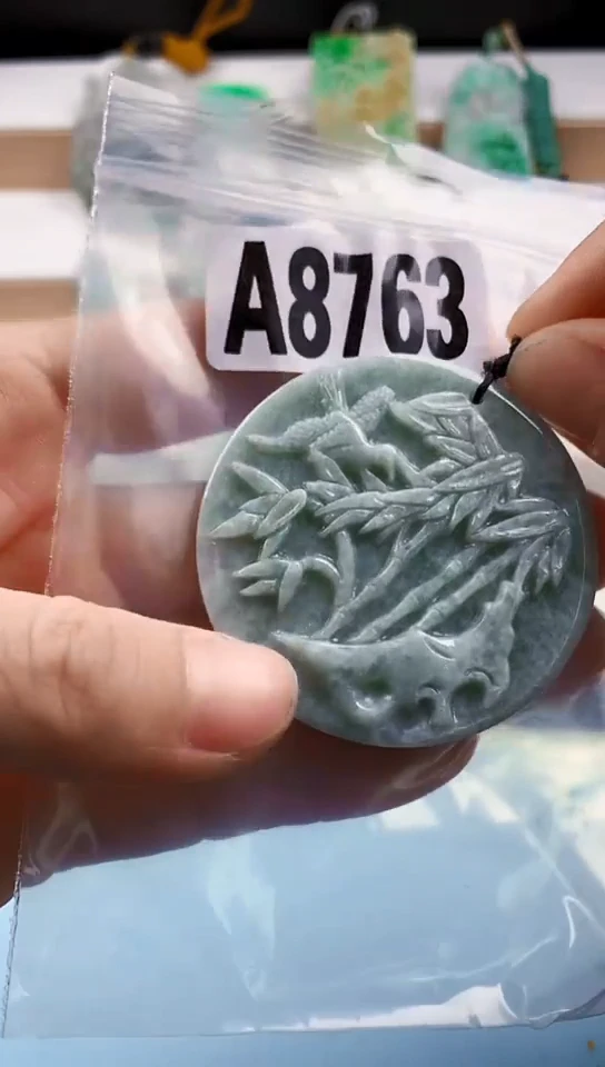 翡翠未镶嵌颈饰天然翡翠吊坠挂件