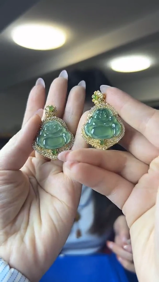 颈饰未镶嵌翡翠（多样性发一件）