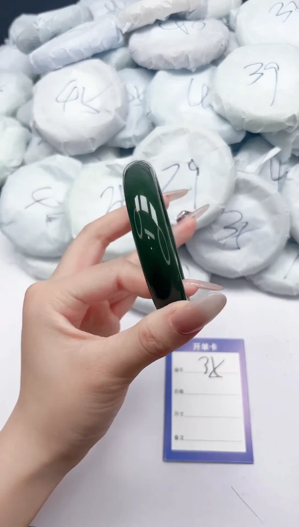 未镶嵌手镯石英质玉35/62