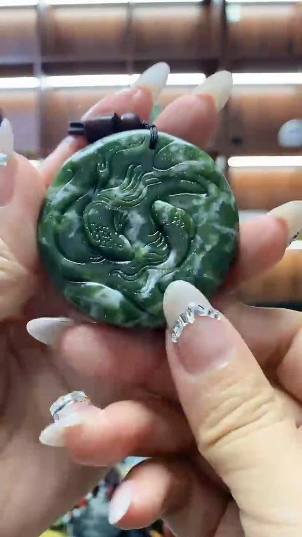 未镶嵌岫玉挂件