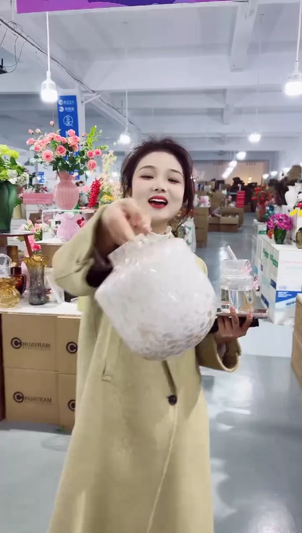 【闪购商品】无铅玻璃私花主义花瓶微瑕-HFNF