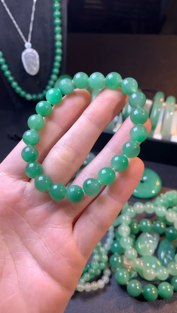 未镶嵌手串石英质玉（非洲翠）卡9珠串（放漏）