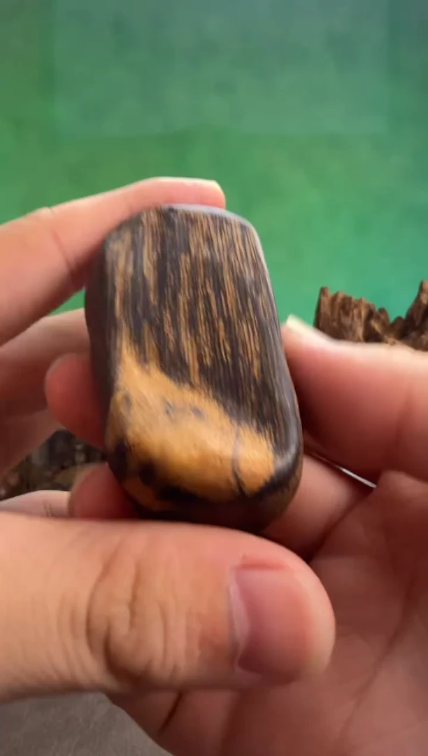 沉香手把件达拉干多样性发一