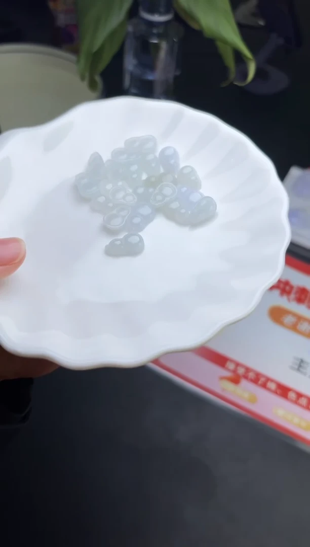 【闪购商品】翡翠挂件未镶嵌多样性发一件01