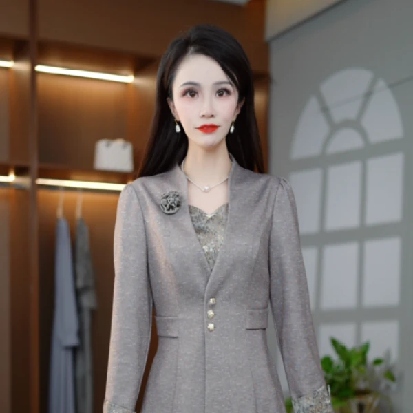 2025秋季气质修身精致显瘦轻奢显瘦减龄假两件连衣裙M-4XL