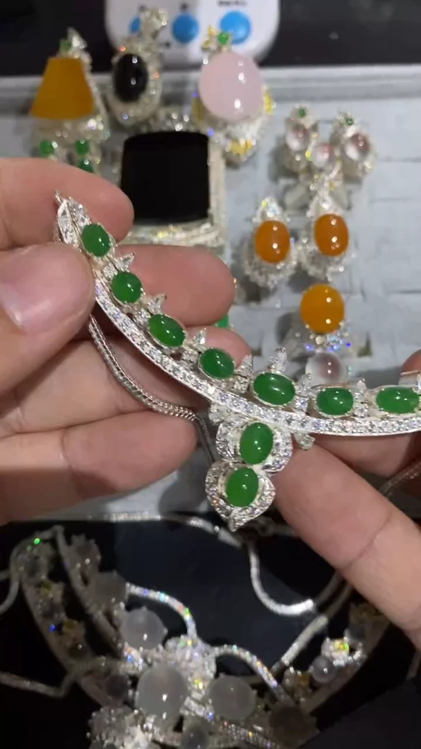 未镶嵌定制翡翠流*、天然缅甸翡翠A货