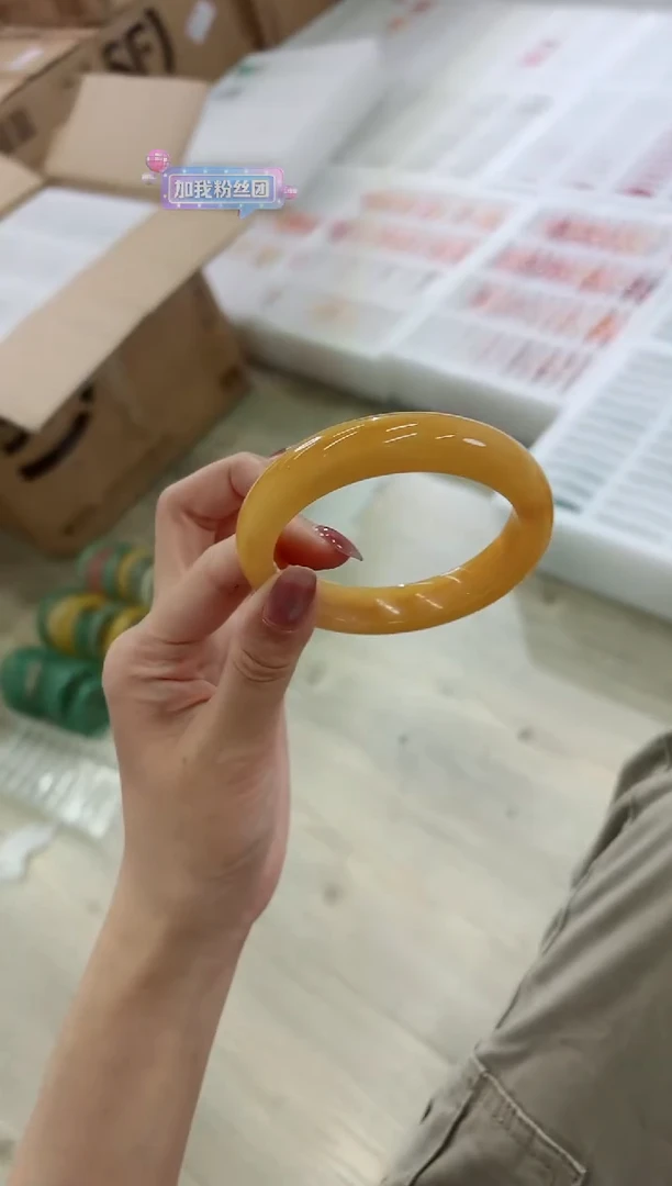 未镶嵌手镯石英质玉58-60HU