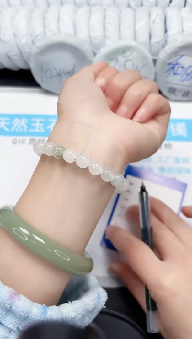 【闪购商品】石英质玉手镯合金1111