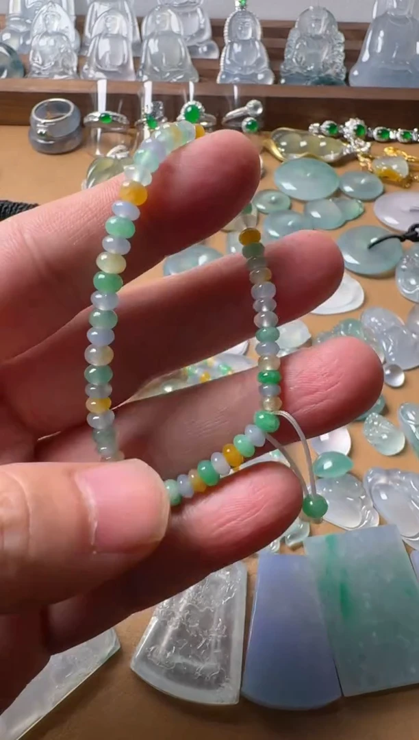 【闪购商品】翡翠颈饰未镶嵌手链