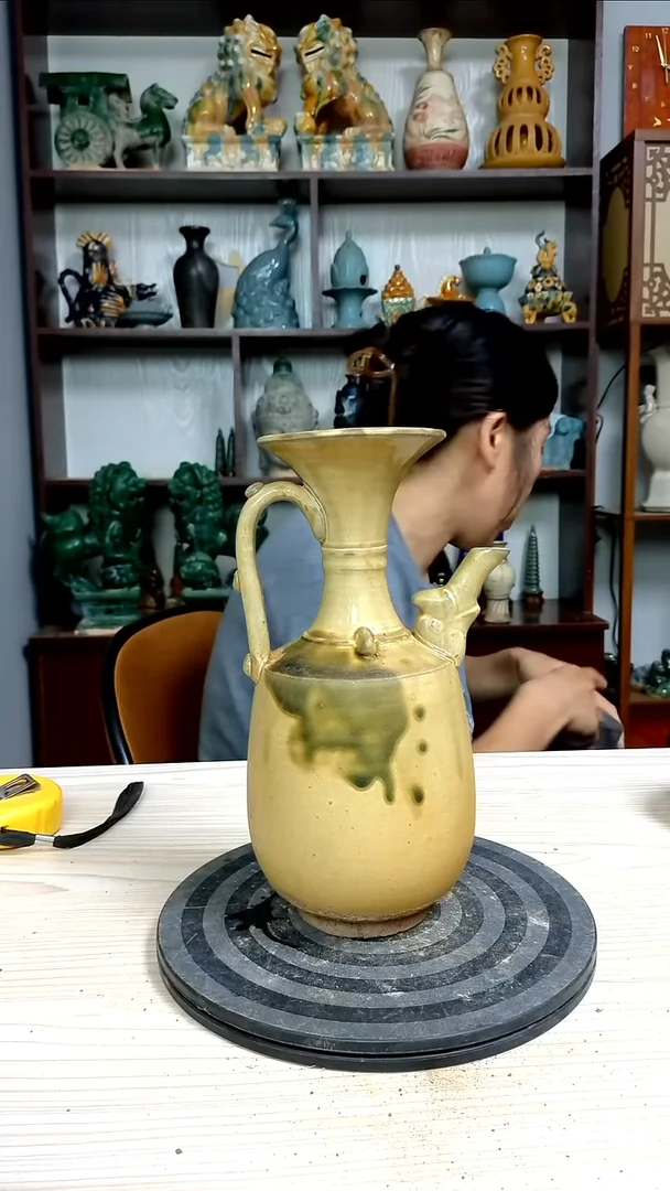 经典精美复古风格瓷器