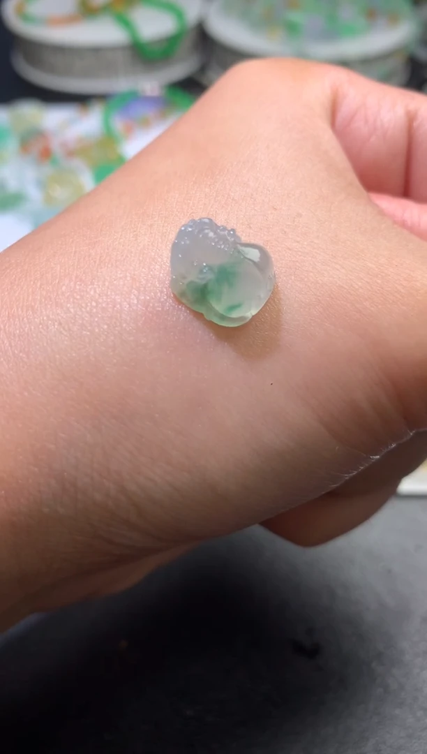 未镶嵌定制翡翠毛货