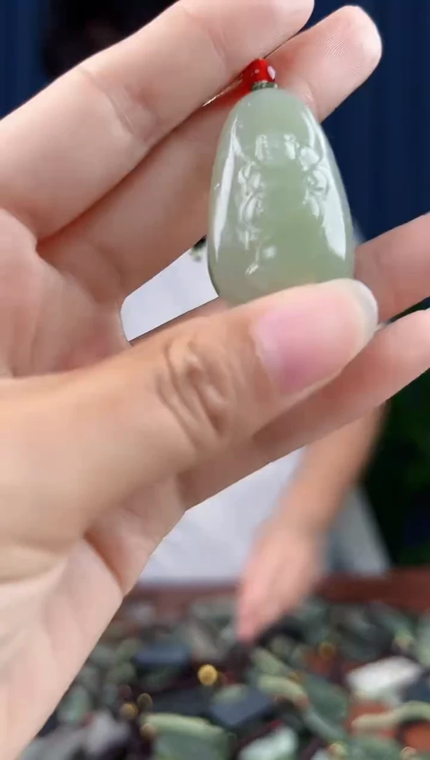 未镶嵌和田玉挂件拍一发一，