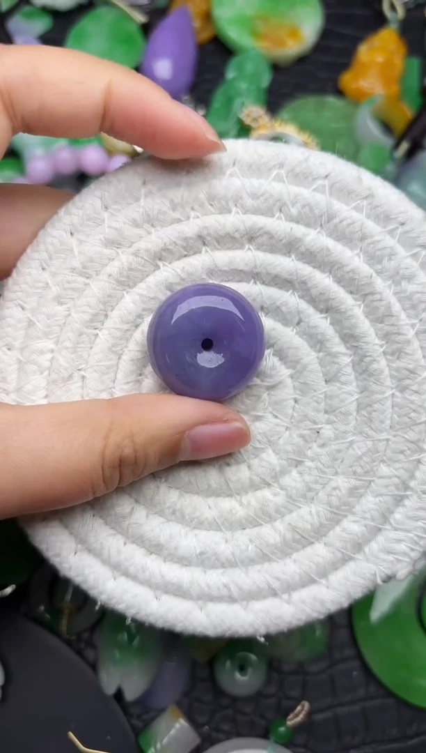 颈饰未镶嵌翡翠缅甸翡翠吊坠