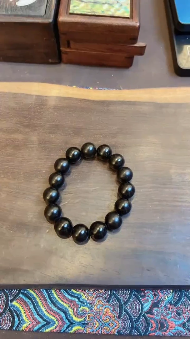 手串未镶嵌和田玉和田玉卡14圆珠手串M004