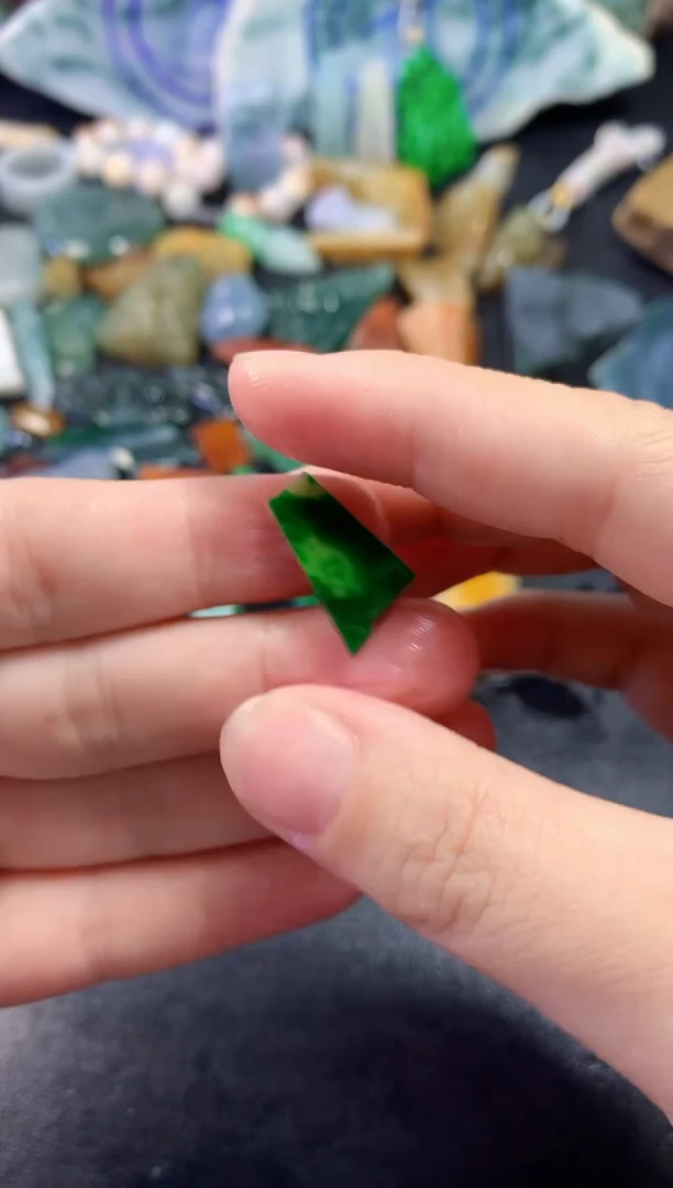 翡翠未镶嵌颈饰116天然翡翠