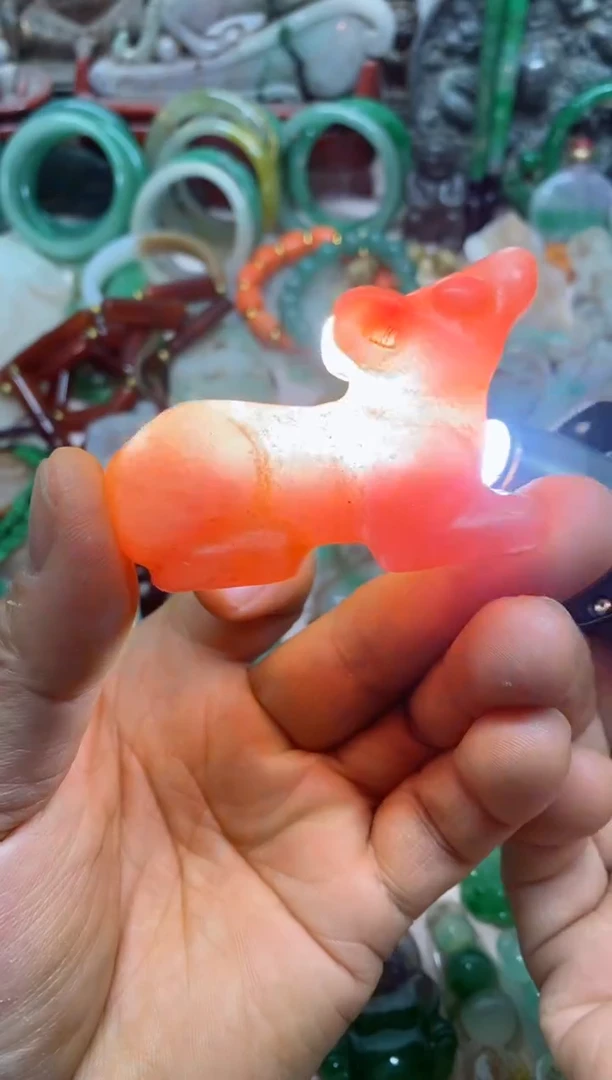 【闪购商品】70直播间的实时画面