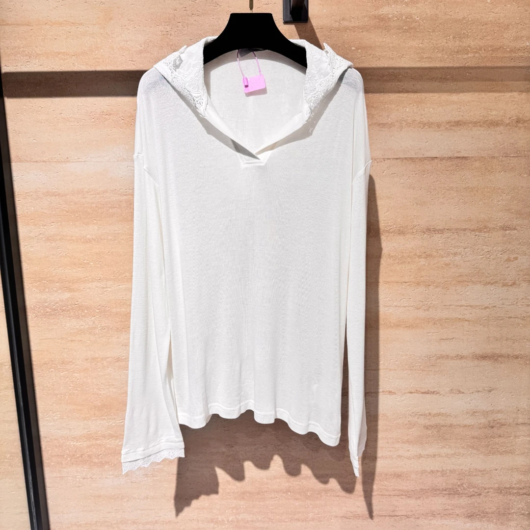 《猪猪出品》白色连帽拼接常规款长袖透气蕾丝T恤时尚-506