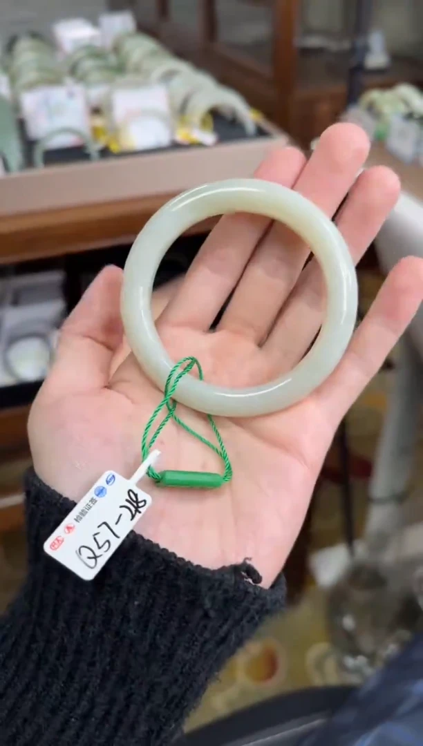 未镶嵌手镯和田玉57