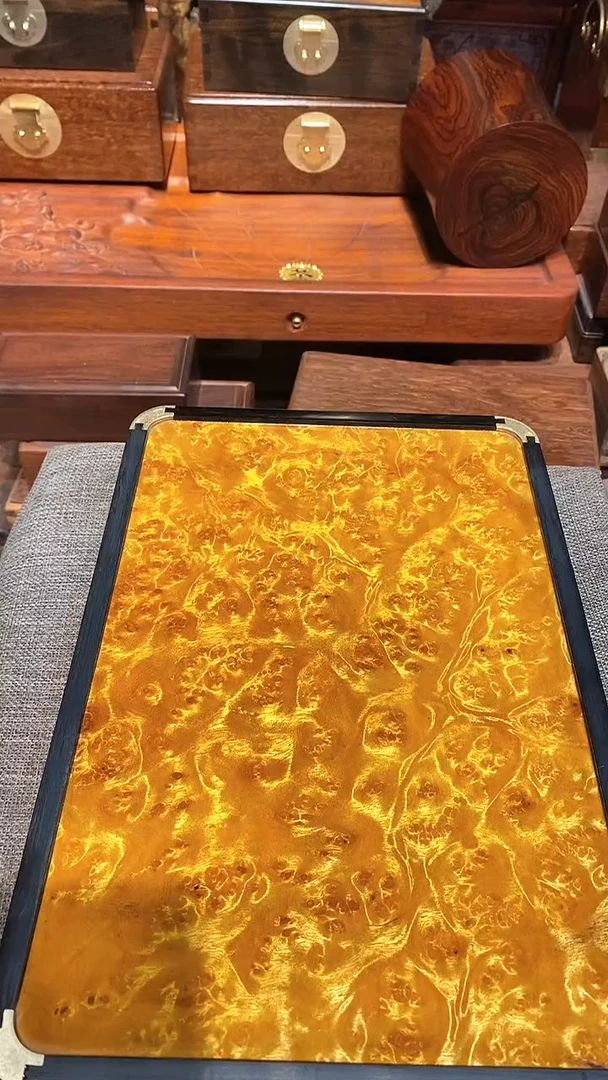 香樟木黄金樟茶盘一个