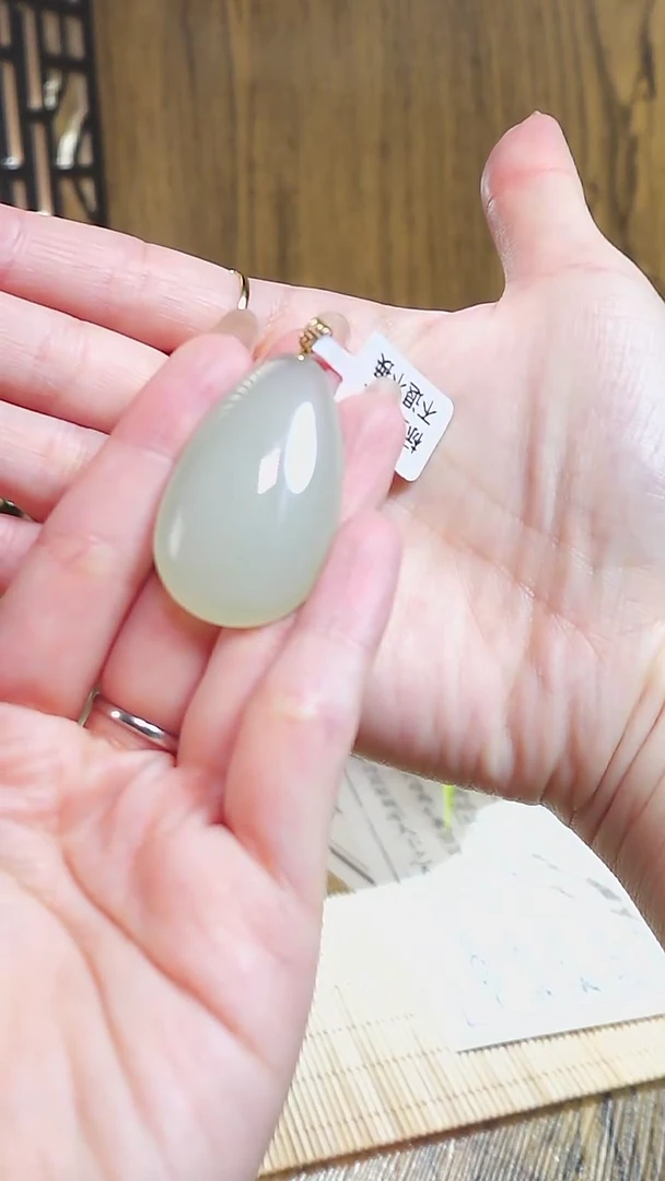 【闪购商品】和田玉吊坠(不含链)未镶嵌和田玉晴水水滴 吊坠