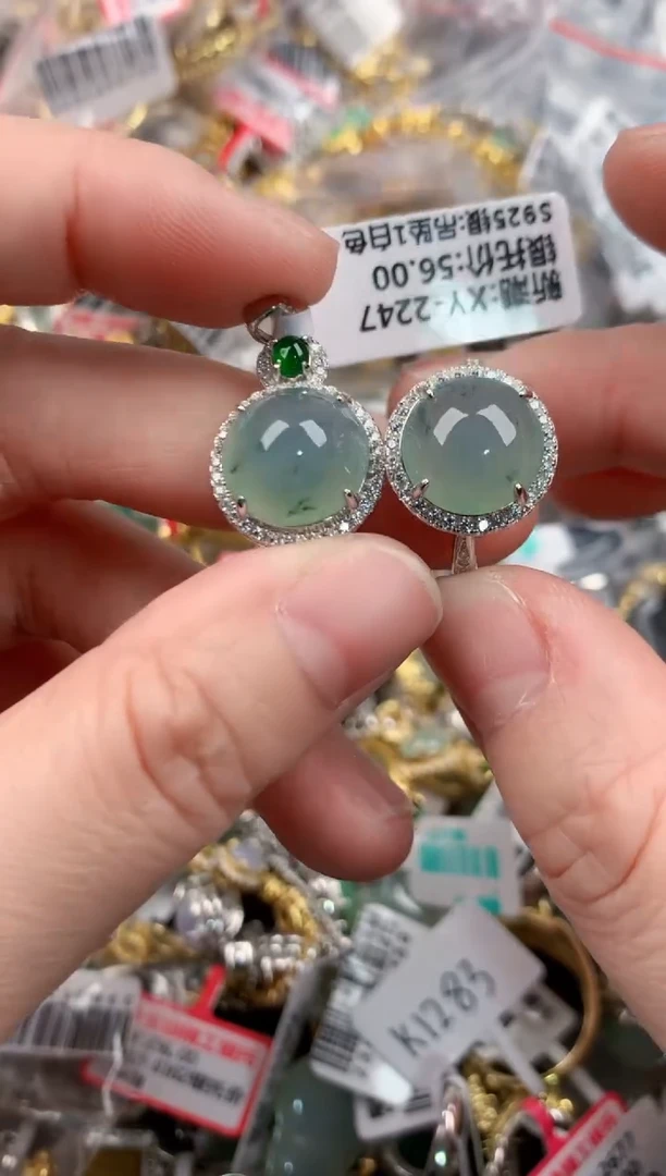 银S925镶嵌戒指翡翠333           9