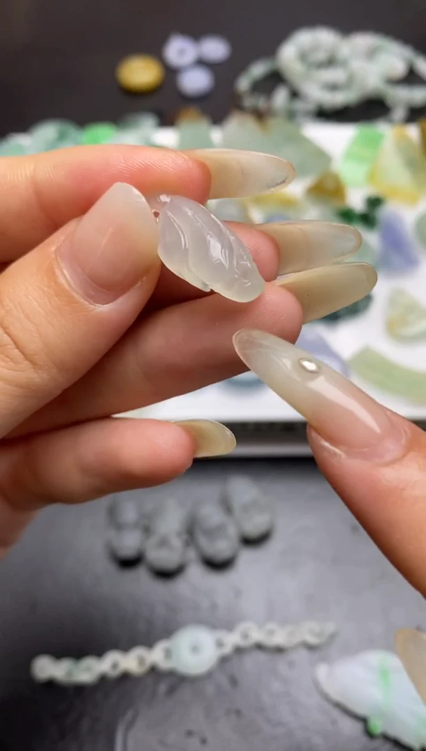 定制翡翠未镶嵌翡翠毛货~