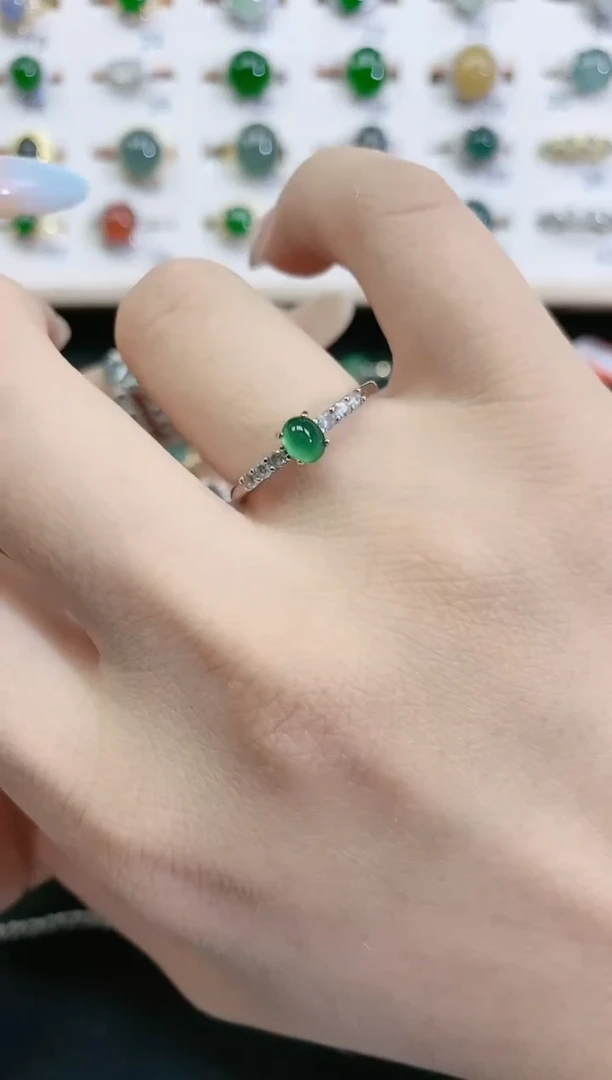 翡翠戒指银S925镶嵌天然翡翠