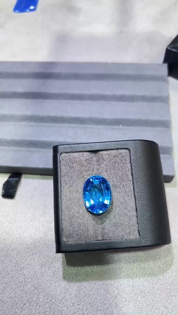托帕石裸石一粒21.74ct