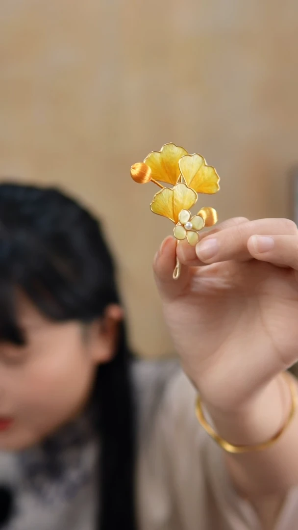 非金属无【银杏】胸针.