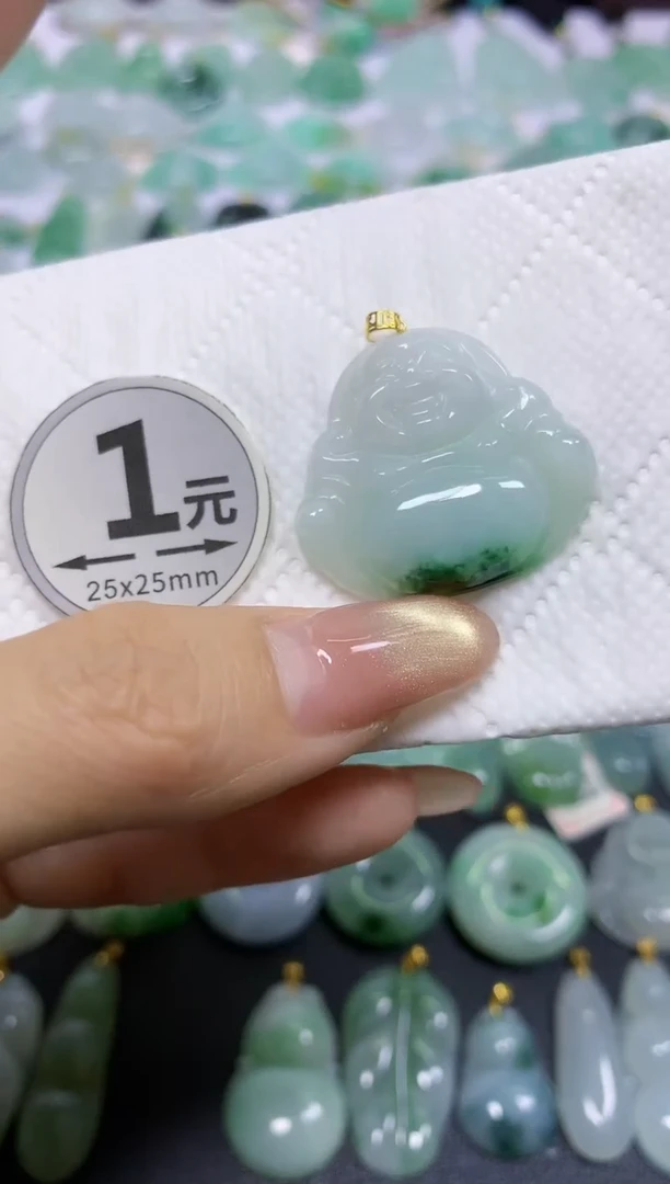 颈饰18K金镶嵌翡翠 天然翡翠A货