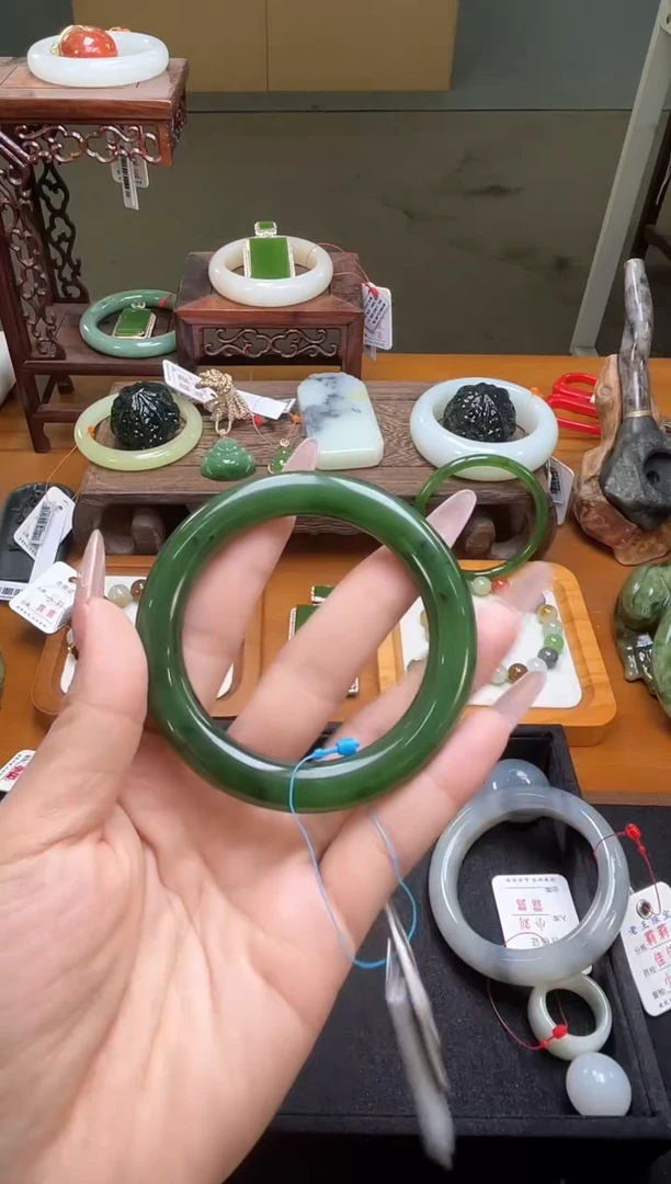 未镶嵌手镯和田玉俄七碧玉 54+圈