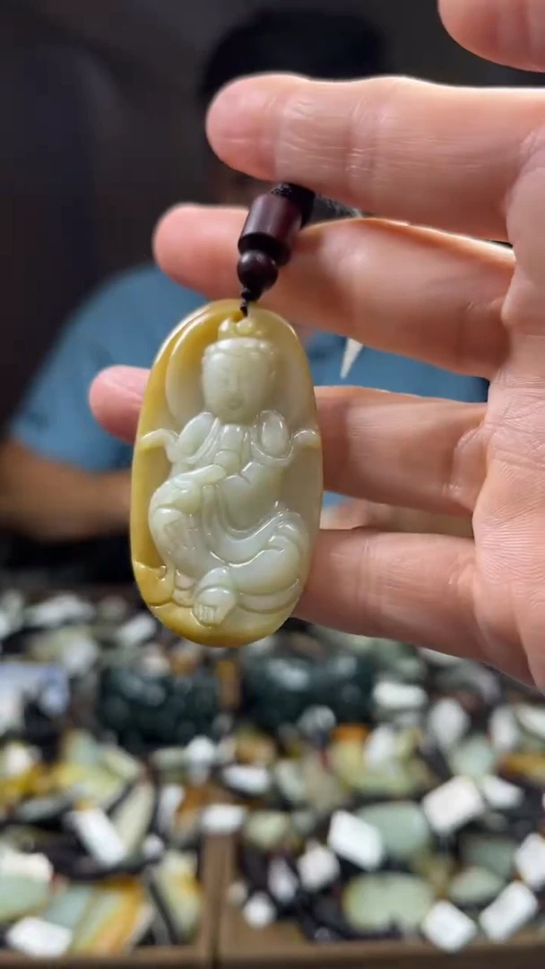 和田玉未镶嵌颈饰·