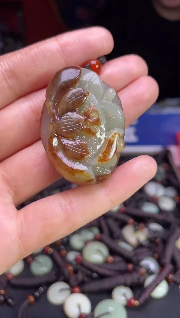 未镶嵌和田玉挂件1