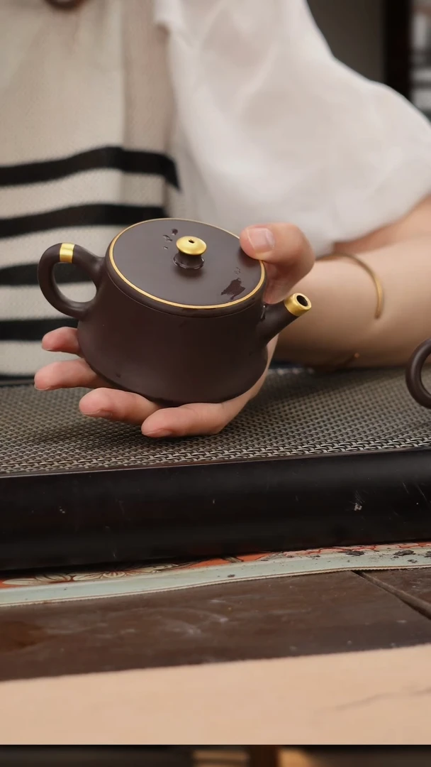 茶壶紫砂四号井茄皮紫泥描金新品云柱150cc