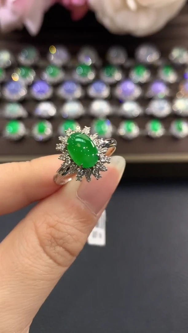 18K金镶嵌戒指翡翠b161