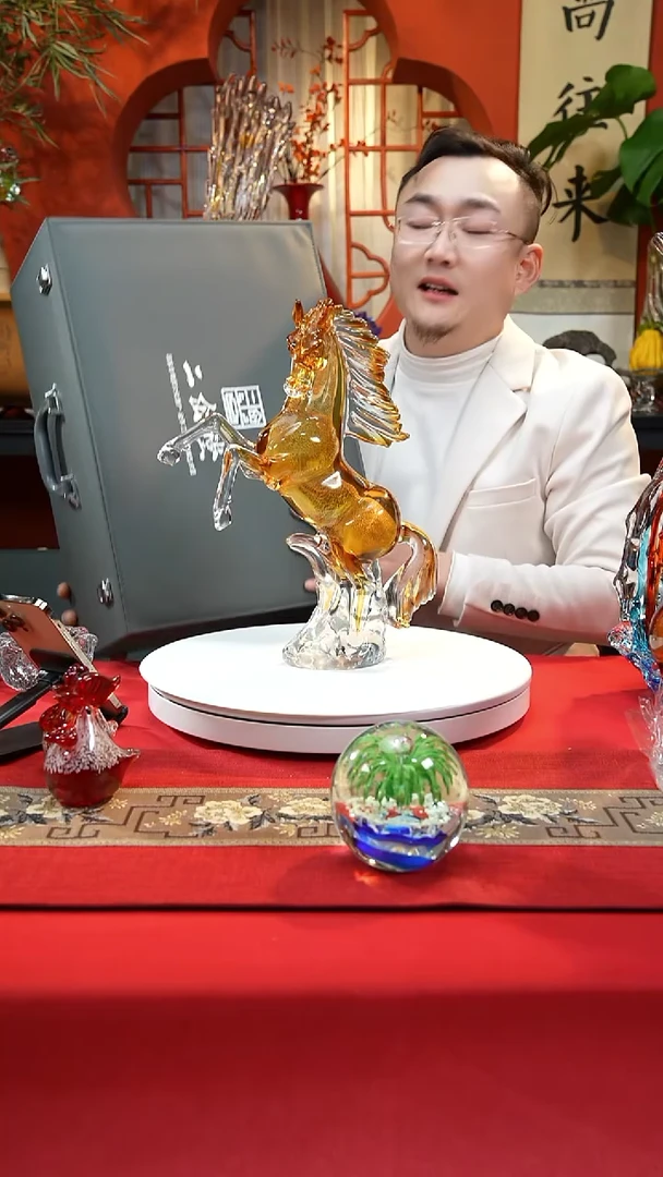 手工艺品琉璃二*金马