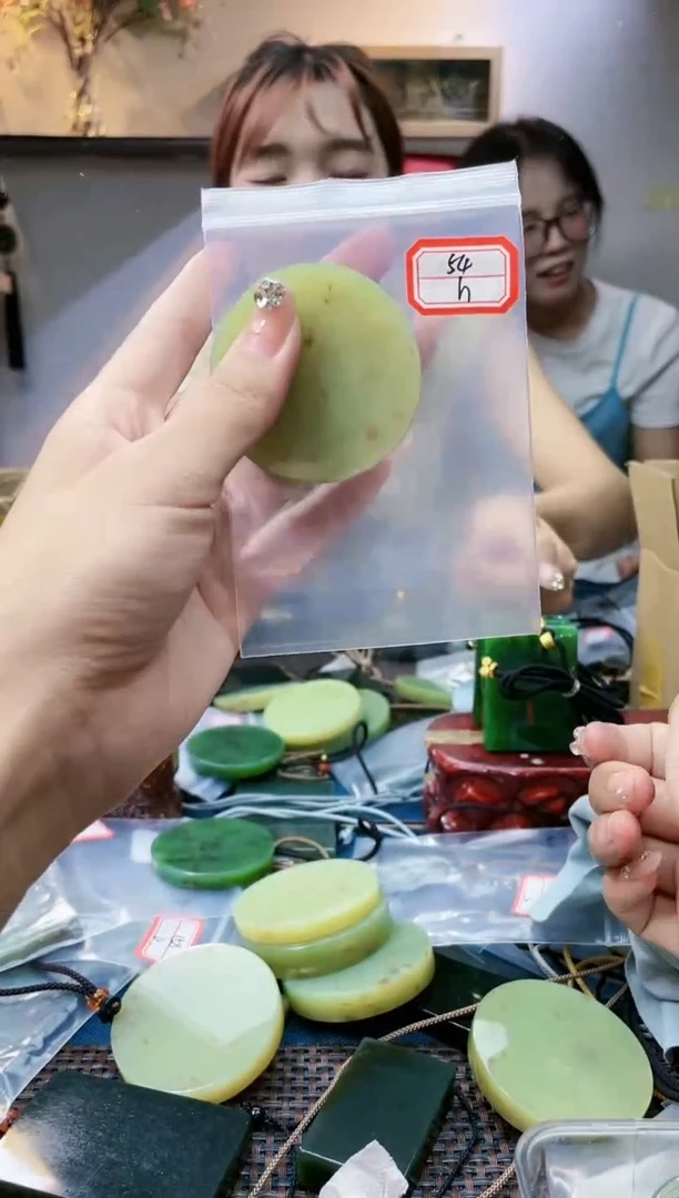 和田玉未镶嵌挂件1