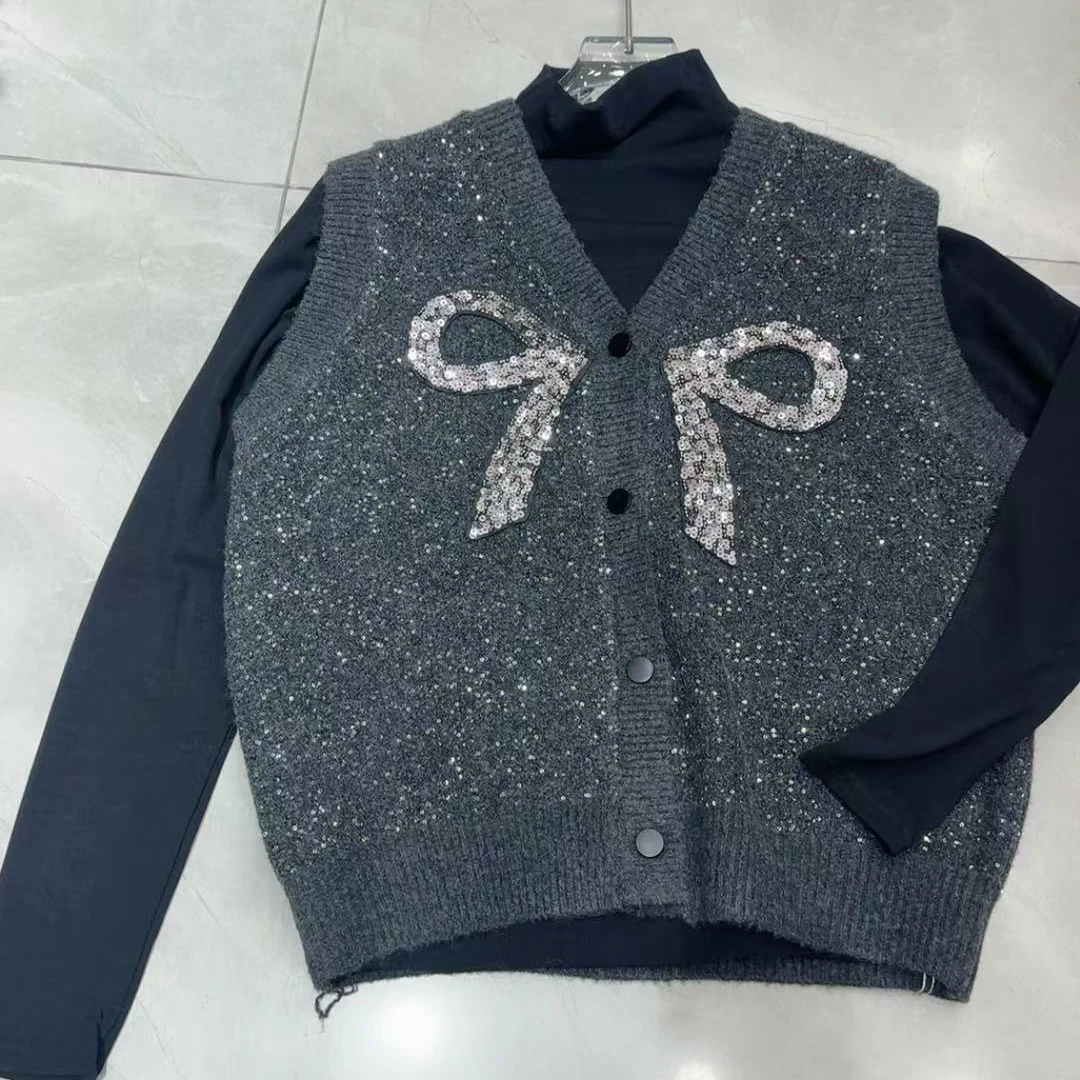 时尚蝴蝶结亮片针织马甲背心女V领设计