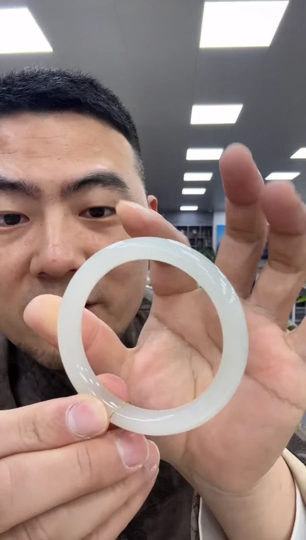 【闪购商品】和田玉手镯未镶嵌56  418