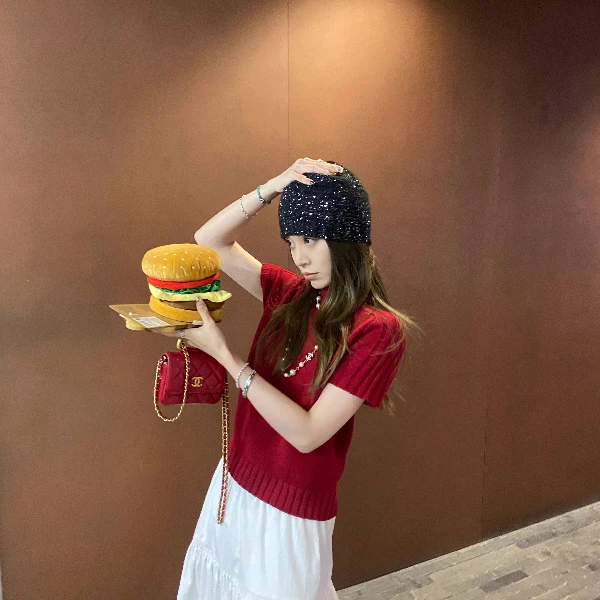 开春发财红 休闲显瘦半高领针织短袖简约显白纯色打底内搭短袖T恤