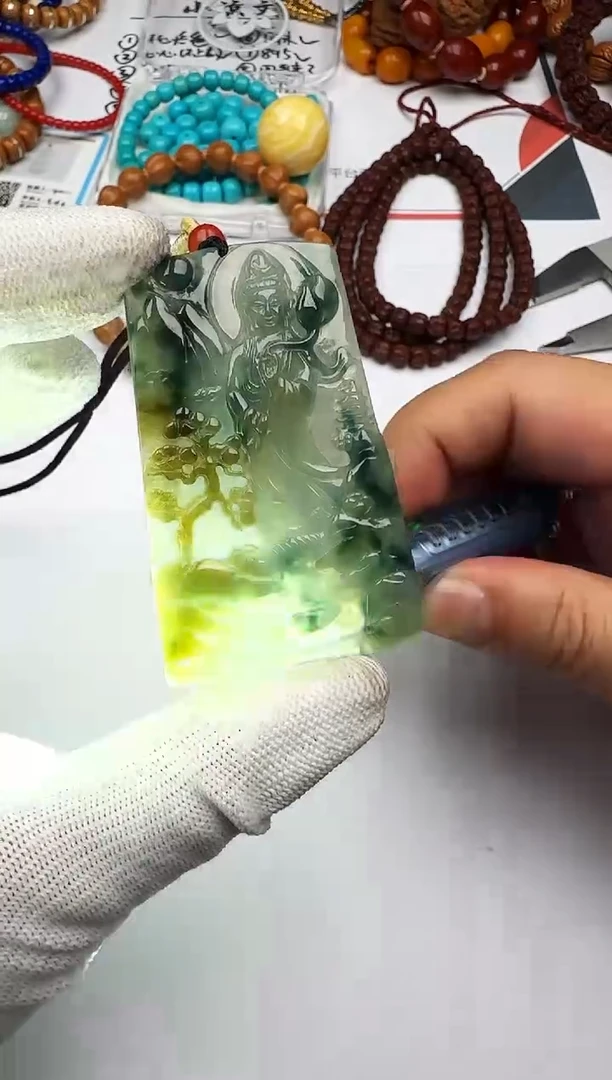 吊坠(赠链)未镶嵌翡翠翡翠 吊坠