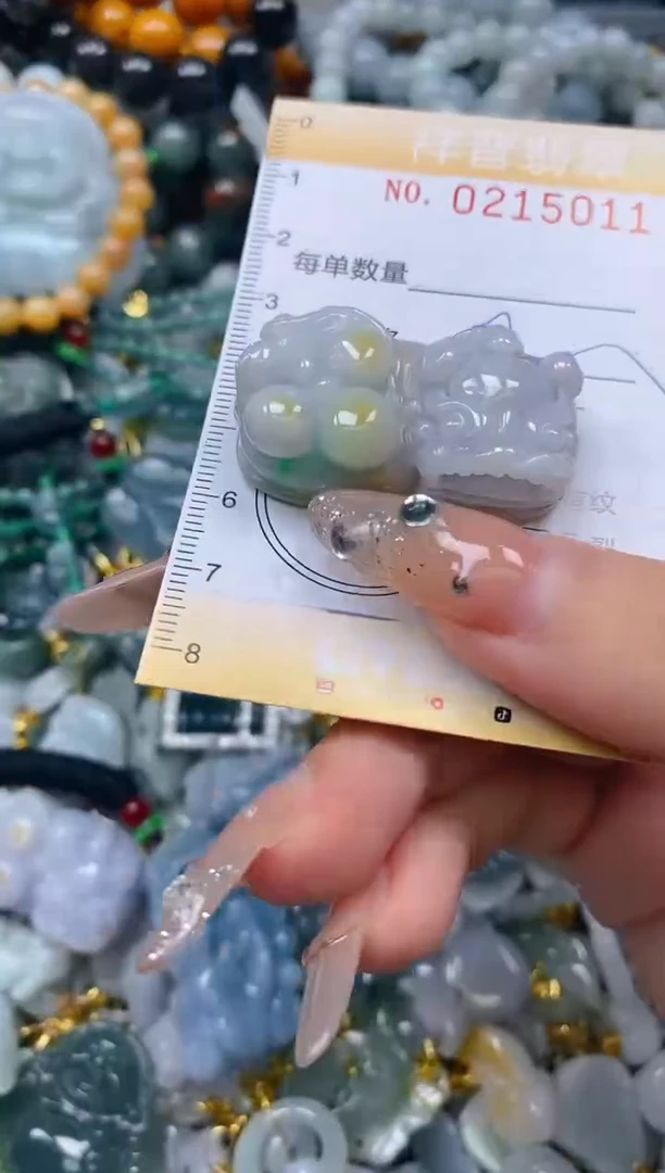 翡翠未镶嵌颈饰闪购0215011