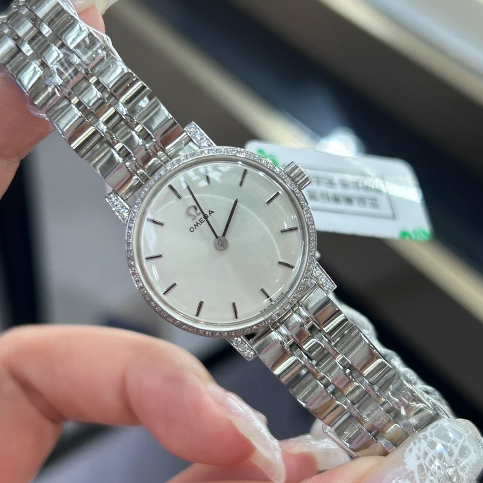 95新 Omega/欧米茄  手动机械后钻23mm/公价32999/w11291
