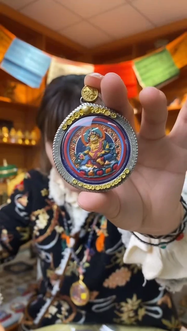 【闪购商品】泥塑黄C-与实物略有差异介意者慎拍